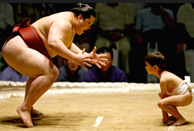 sumo-with-little-boy